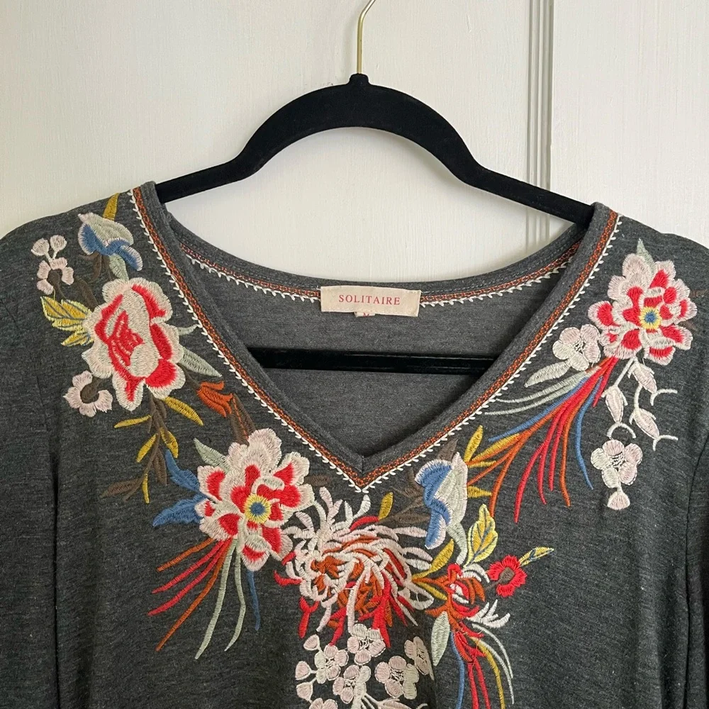 Solitaire Gray Embroidered Women’s Top - Picture 2 of 3